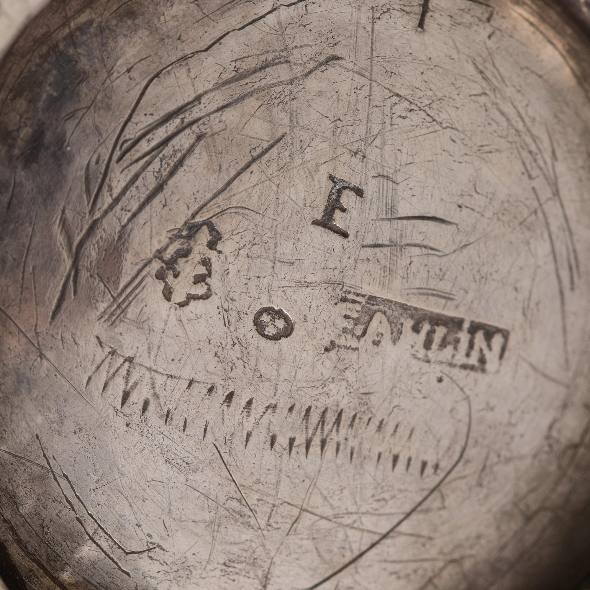 BÄGARE, silver, Erik Ahlin, Enköping 1763. Vikt ca 65 gram.