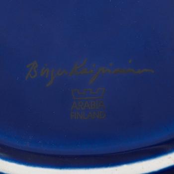 Birger Kaipiainen, Two ceramic dishes signed Birger Kaipiainen, Arabia, Finland.