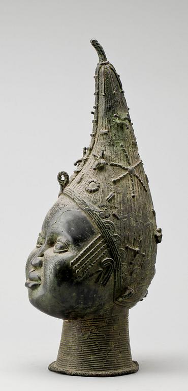 SKULPTUR, kopia från äldre förlaga, Benin, 1900-talets första hälft.