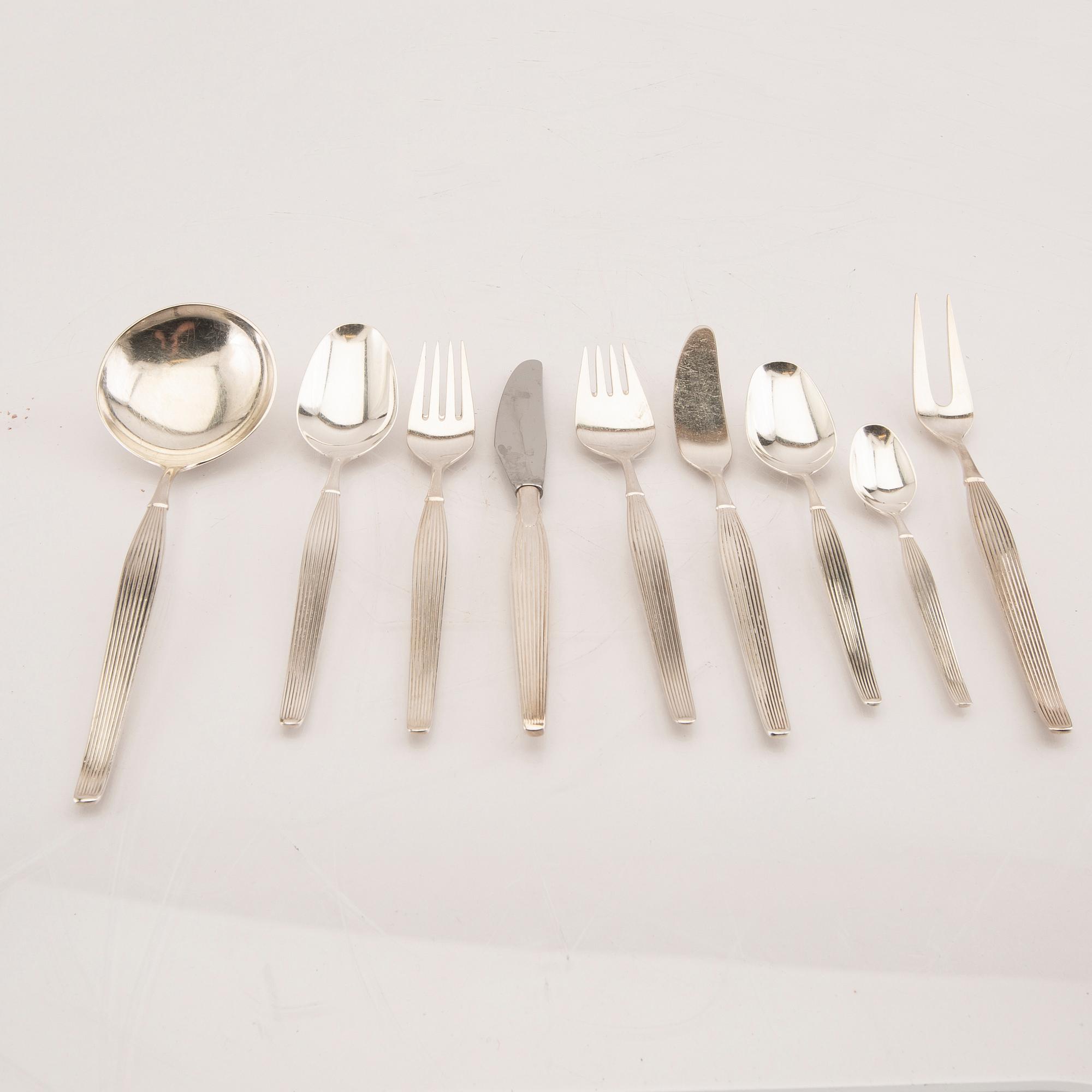 An 89 pcs of EPNS "Savoy" cutlery mark of Henning Seidelin Denmark mid 1900s.