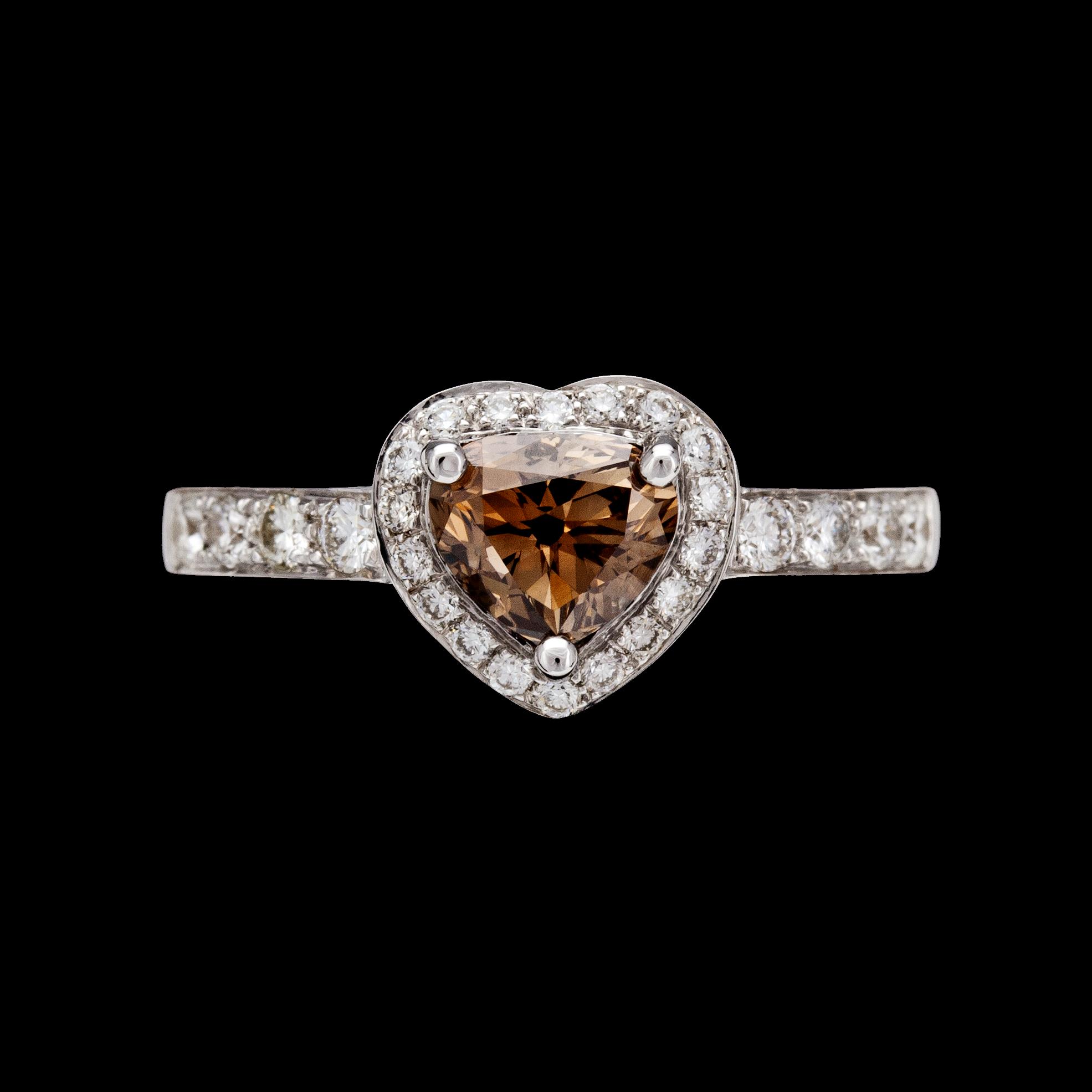 A heart cut cognac coloured diamond ring, 1.09 cts.