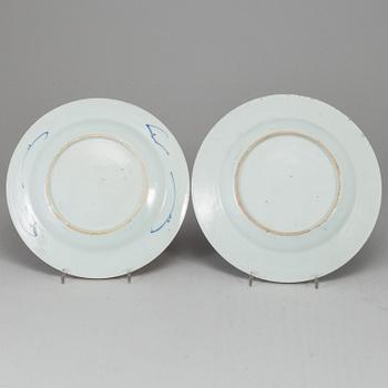 A group of four famille rose and blue and white plates, Qing dynasty, Qianlong (1736-95).