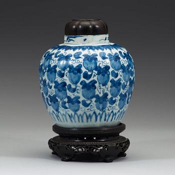 A blue and white jar, Ming dynasty, Wanli (1576-1620).