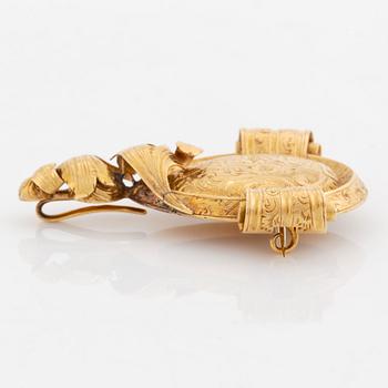 A G Möllenborg 18K gold demi parure comprising a bracelet, a brooch and a pair of earrings.