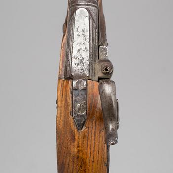 A 19TH CENTURY PERCUSSION PISTOL.