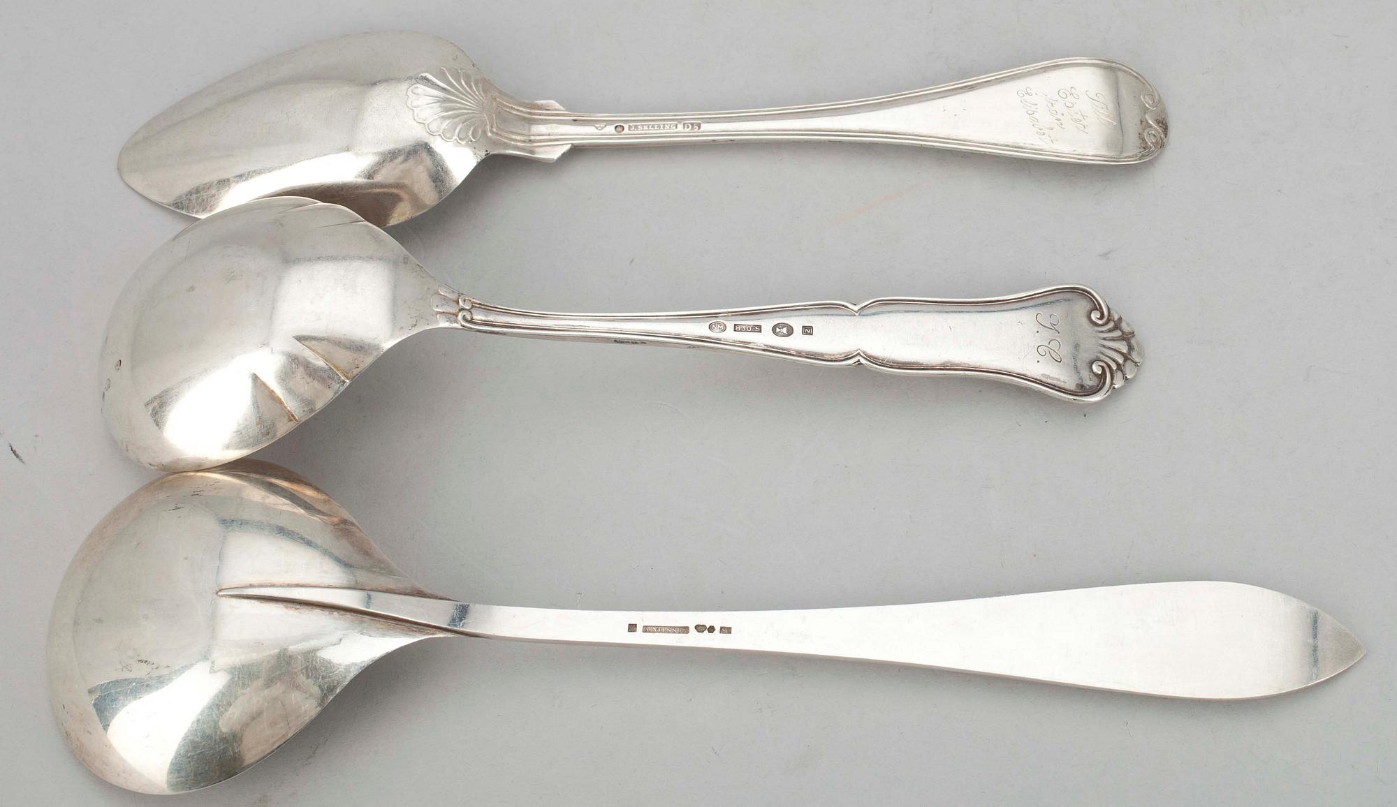 SKEDAR, 3 st olika, silver. Bl.a. Anders Nilsson, Lund, 1915. Sverige och Norge. Tot. vikt ca 188 g.