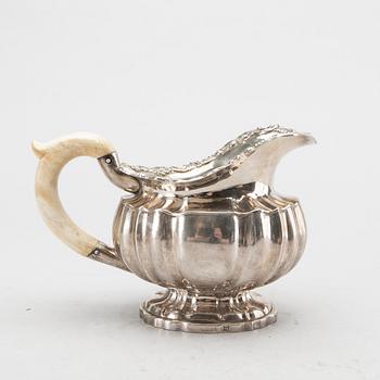 A Russian 3 pcs sivler teaservice assayermakr of N L Dubrovin Moscow 1840, totla weight ca 1450 gr.