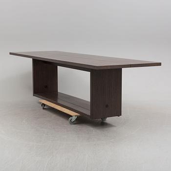 An oak dining table 'Argo' by Antonio Cittero B&B Italia.