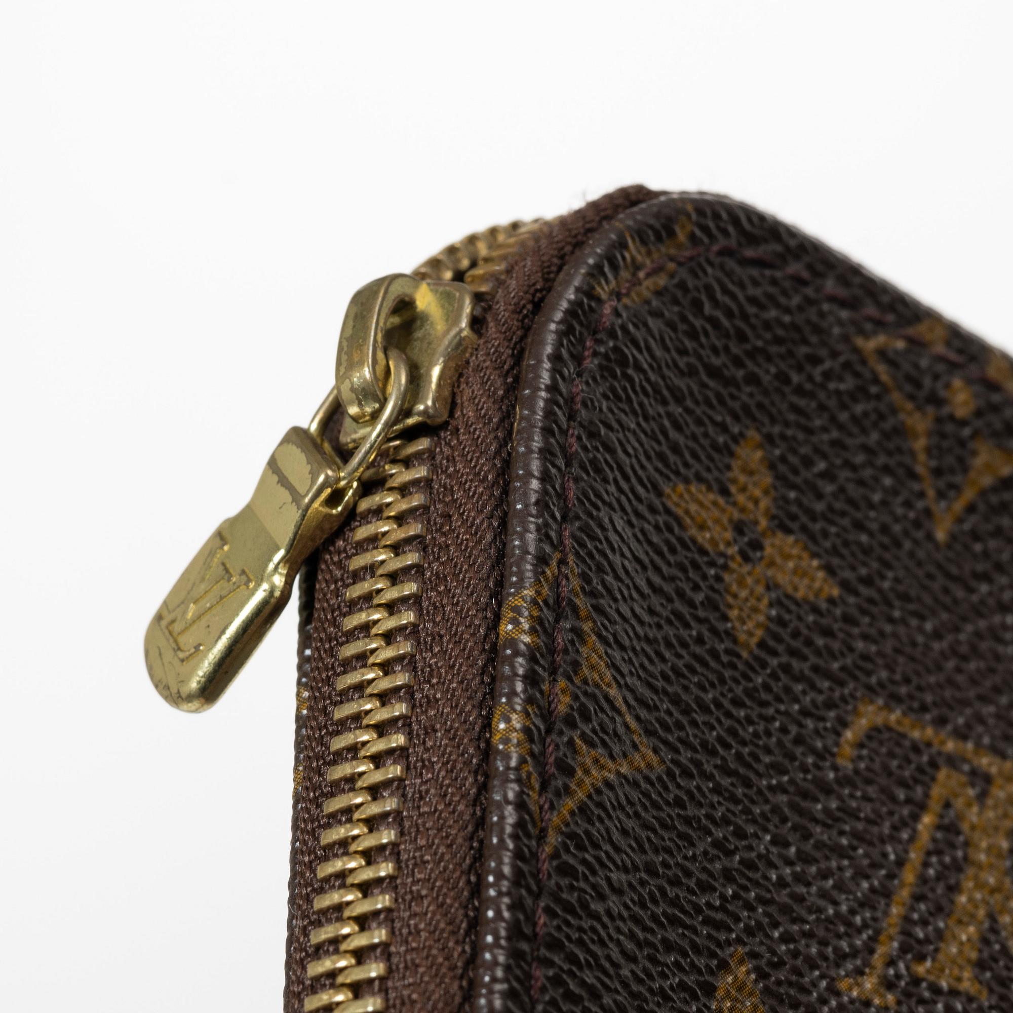Louis Vuitton, Document case, "Poche Documents".