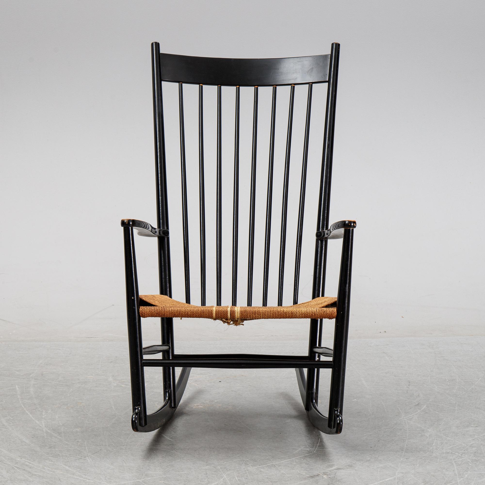 Hans J Wegner, gungstol, "J 16". Danmark, 1900-talet sandra hälft.