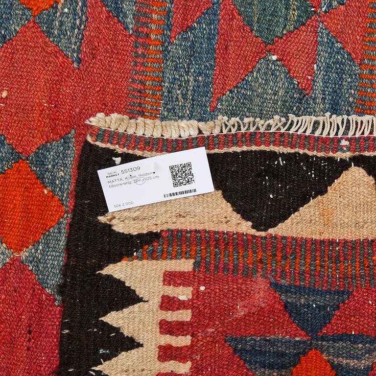 MATTA, Kelim, modern tillverkning, 207 x 125 cm.