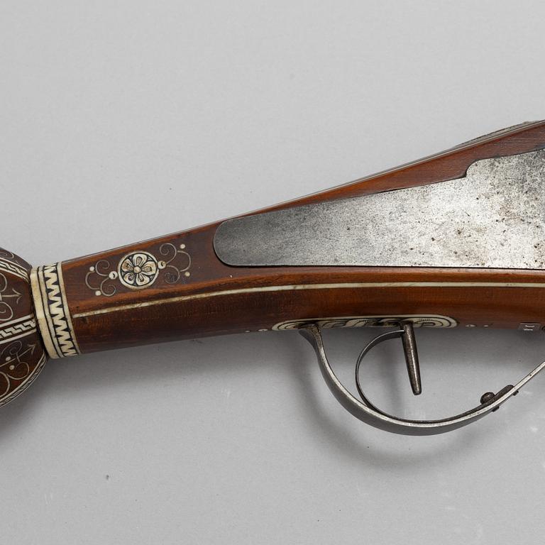 Wheel lock pistol, early 17th century, Saxony.