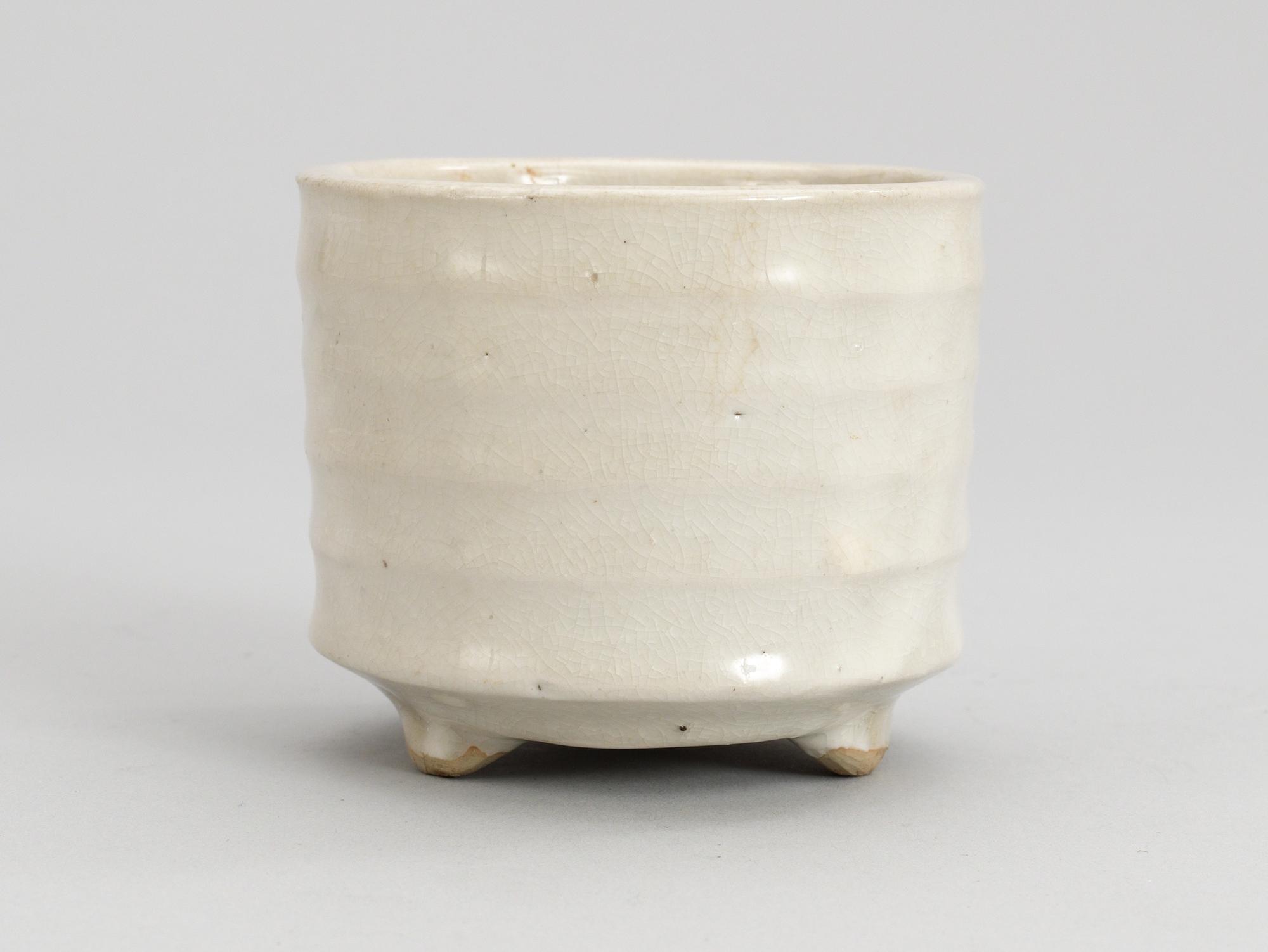 RÖKELSEKAR, porslin. Qing dynastin, 1800-tal.