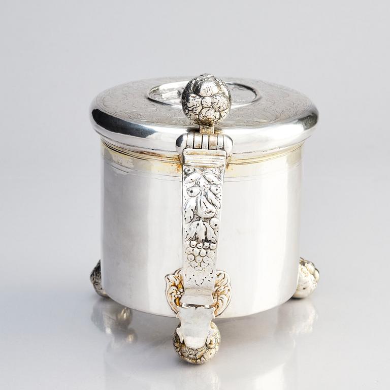 An Estonian Baroque parcel-gilt silver tankard, probably mark of Jacob Fleischmann (Arensburg 1675-1698).