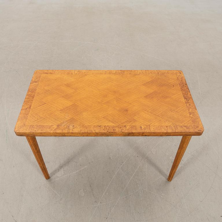 Coffee Table/Side Table Swedish Modern 1940s.