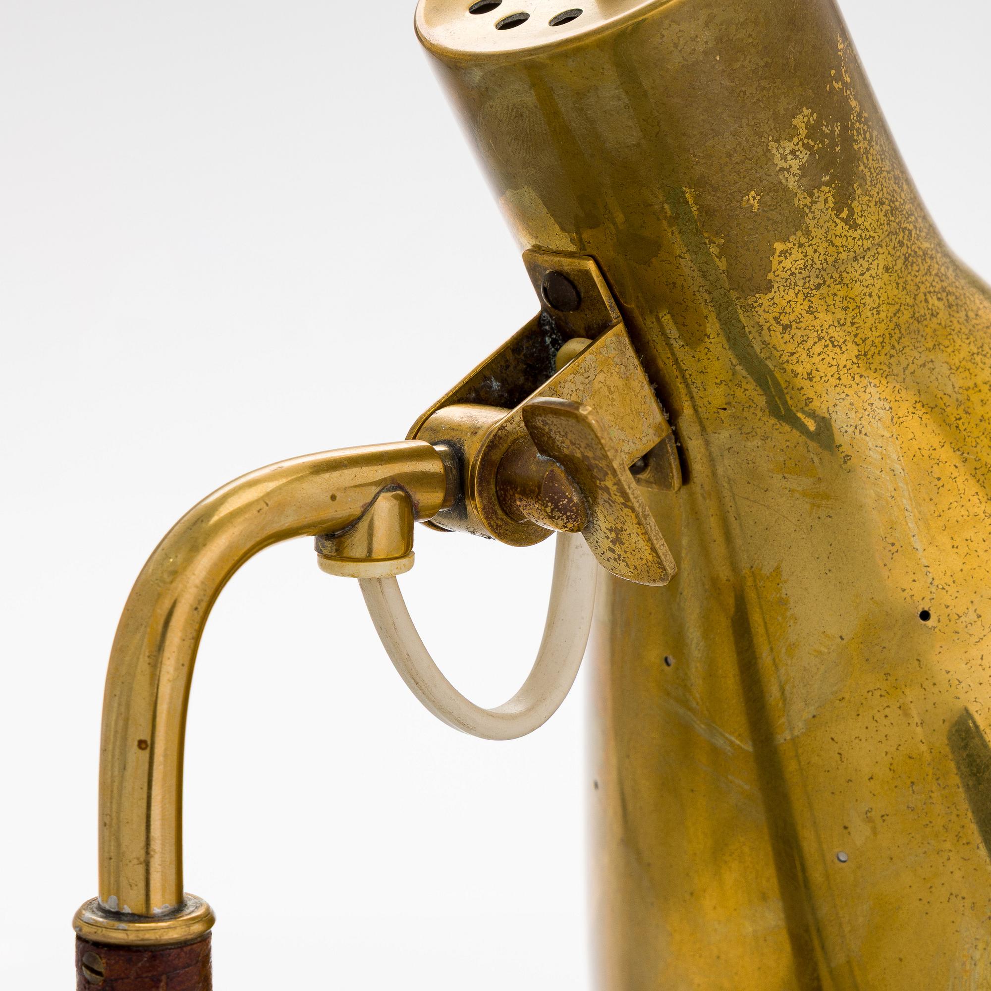 Paavo Tynell, a mid-20th century '9224' table lamp for Taito Finland.