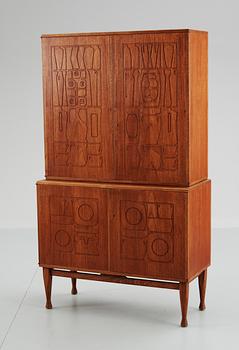 An Yngve Ekström teak and oak cabinet by Westbergs Möbler, Tranås 1950's.