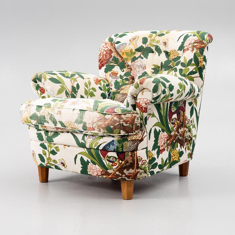 Josef Frank, a model 568 armchair, Firma Svenskt Tenn Sweden, after 1985.
