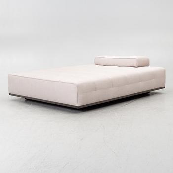 Minotti, daybed, Italy.