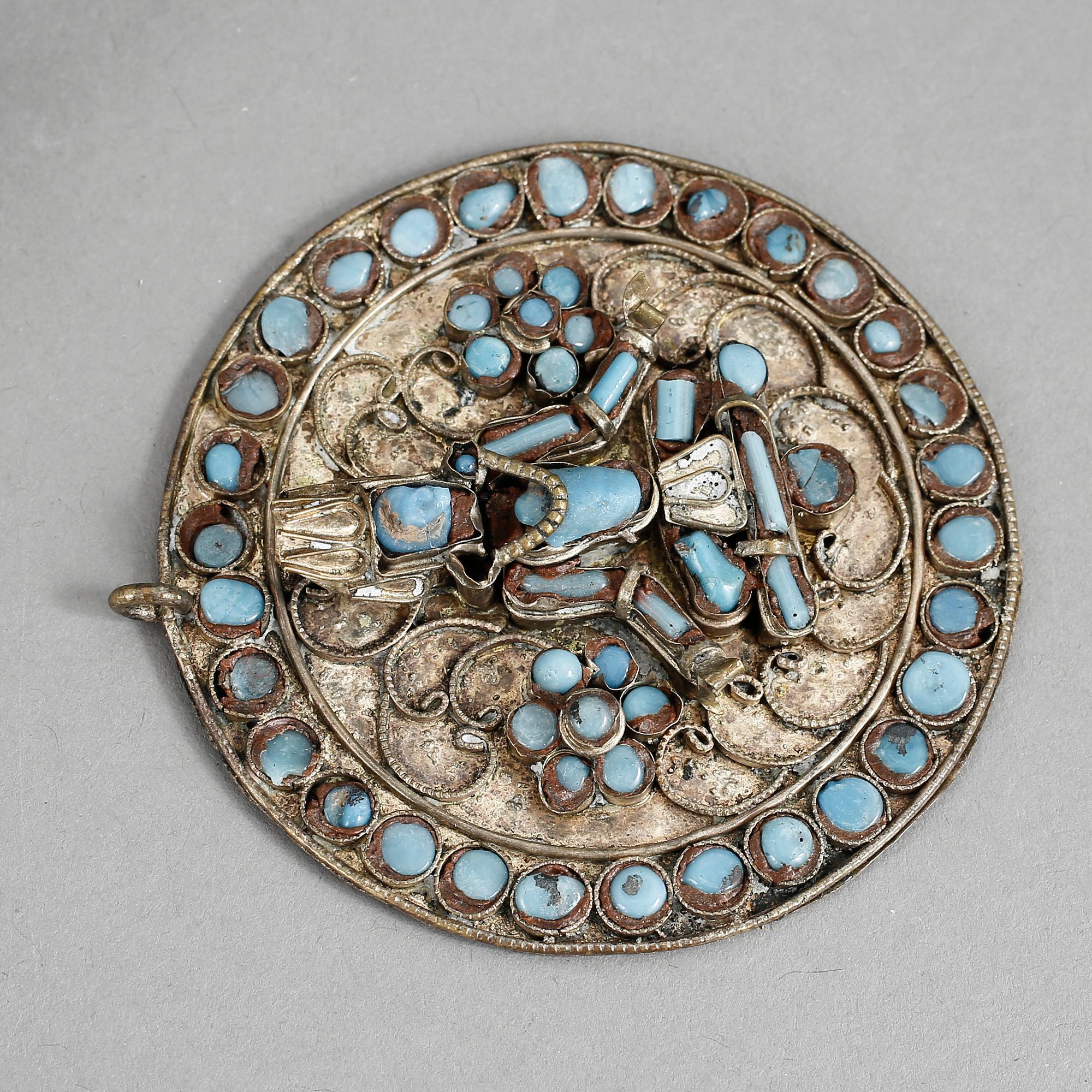 PARTI ORIENTALISKA FÖREMÅL, 6 st, 1900-tal.