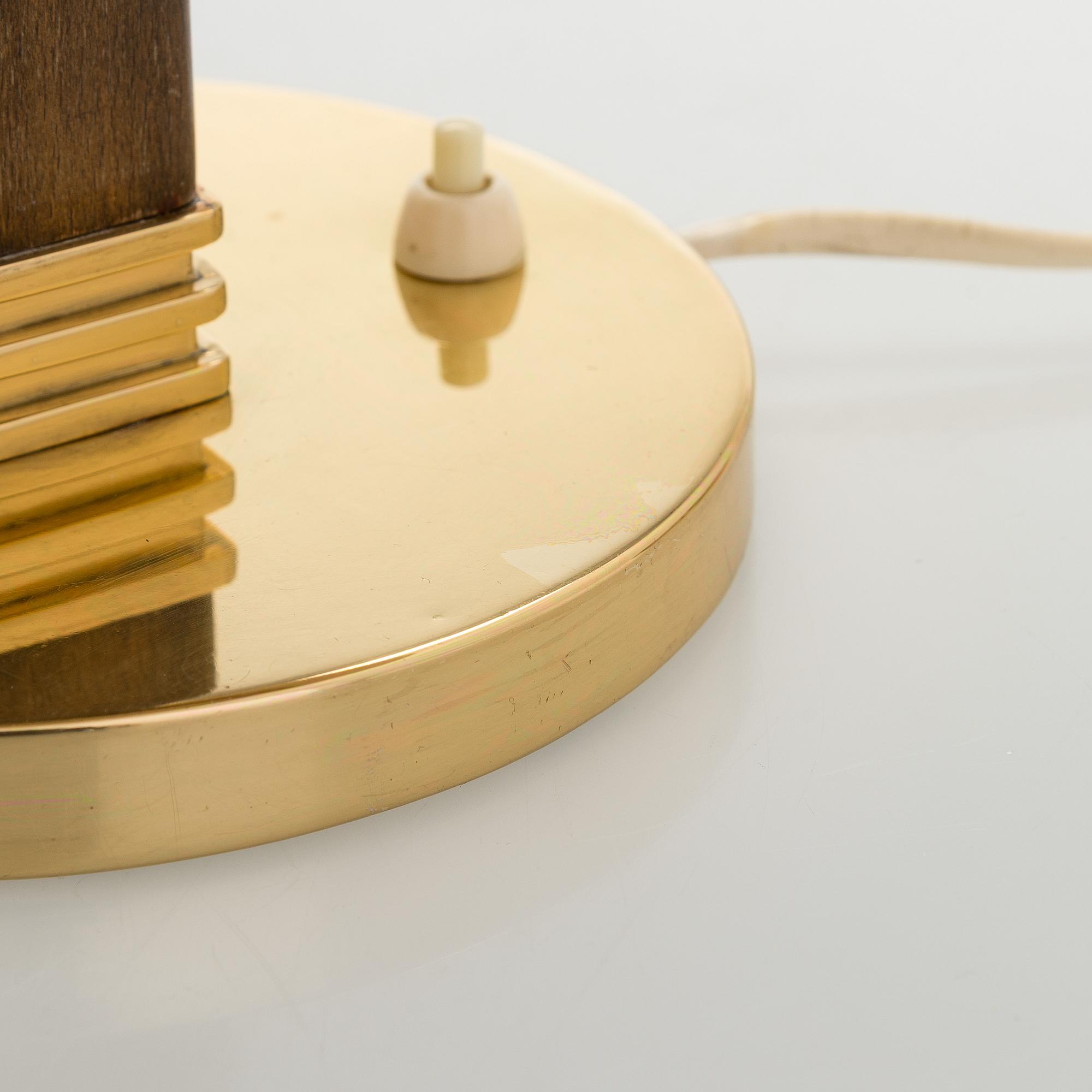 Paavo Tynell, A mid 20th century '5066' desk lamp for Taito Oy, Finland.