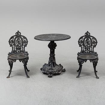 TRÄDGÅRDSMÖBEL, 3 delar, gjutjärn, 1900-tal.