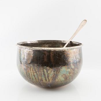 Jan-Eve Stengård, bålskål med slev sterlingsilver Visby 1979.