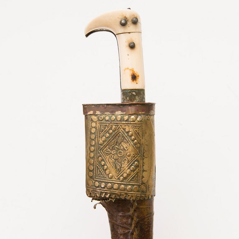 An Indo-persian Pesh-kabz dagger, 1800/1900s.