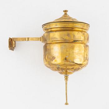 A brass sink, 19th century.