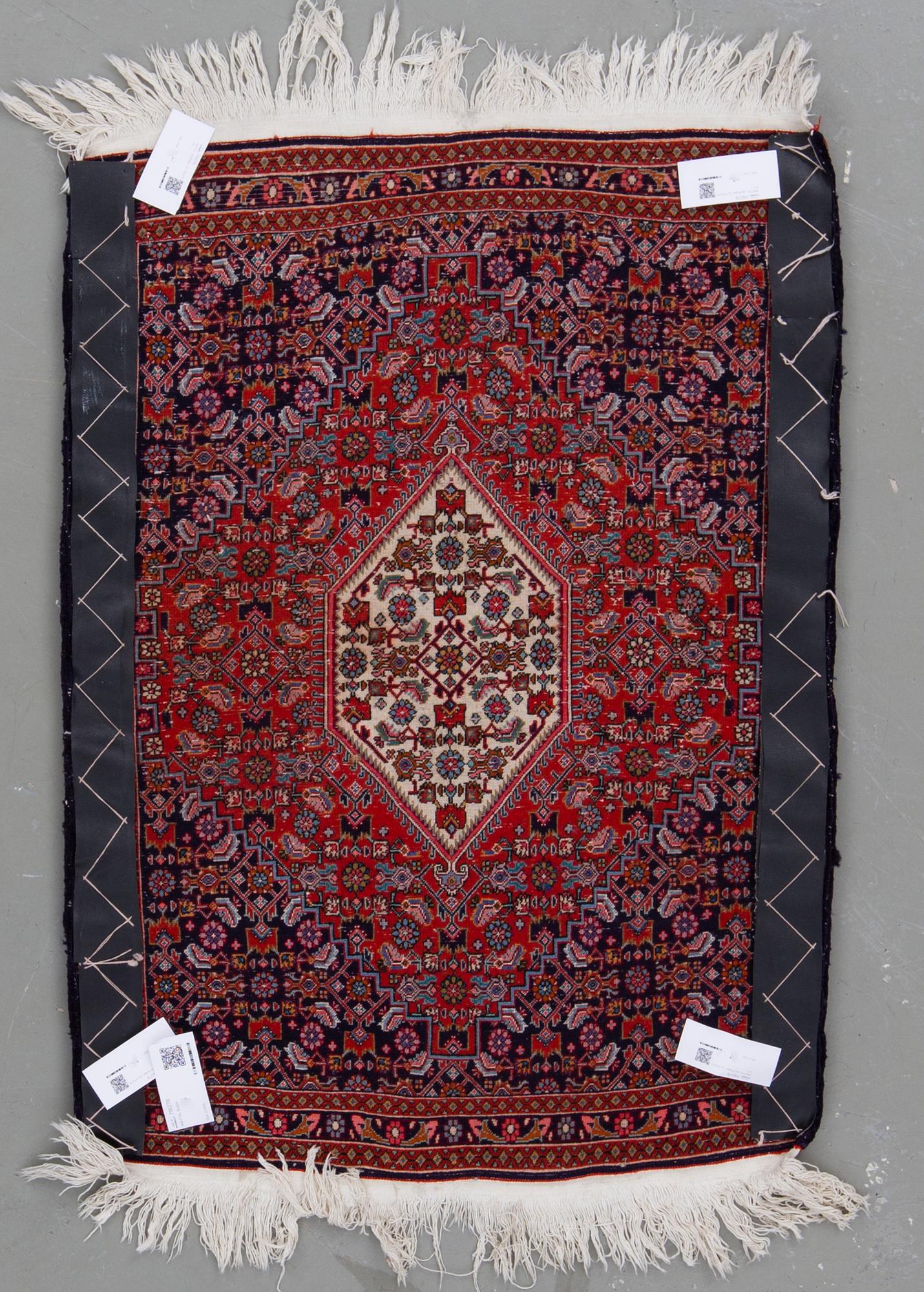 MATTA, old Bidjar. Ca 100x73 cm.