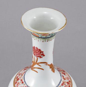 VAS, porslin, Kina, 1900-tal.