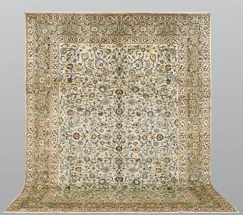 A carpet, Kashan, ca 396 x 314 cm.