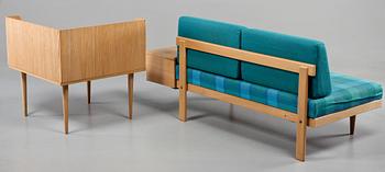 DAGBÄDD samt HÖRNBORD, Ekornes Svane, Norge, 1900-talets tredje kvartal.