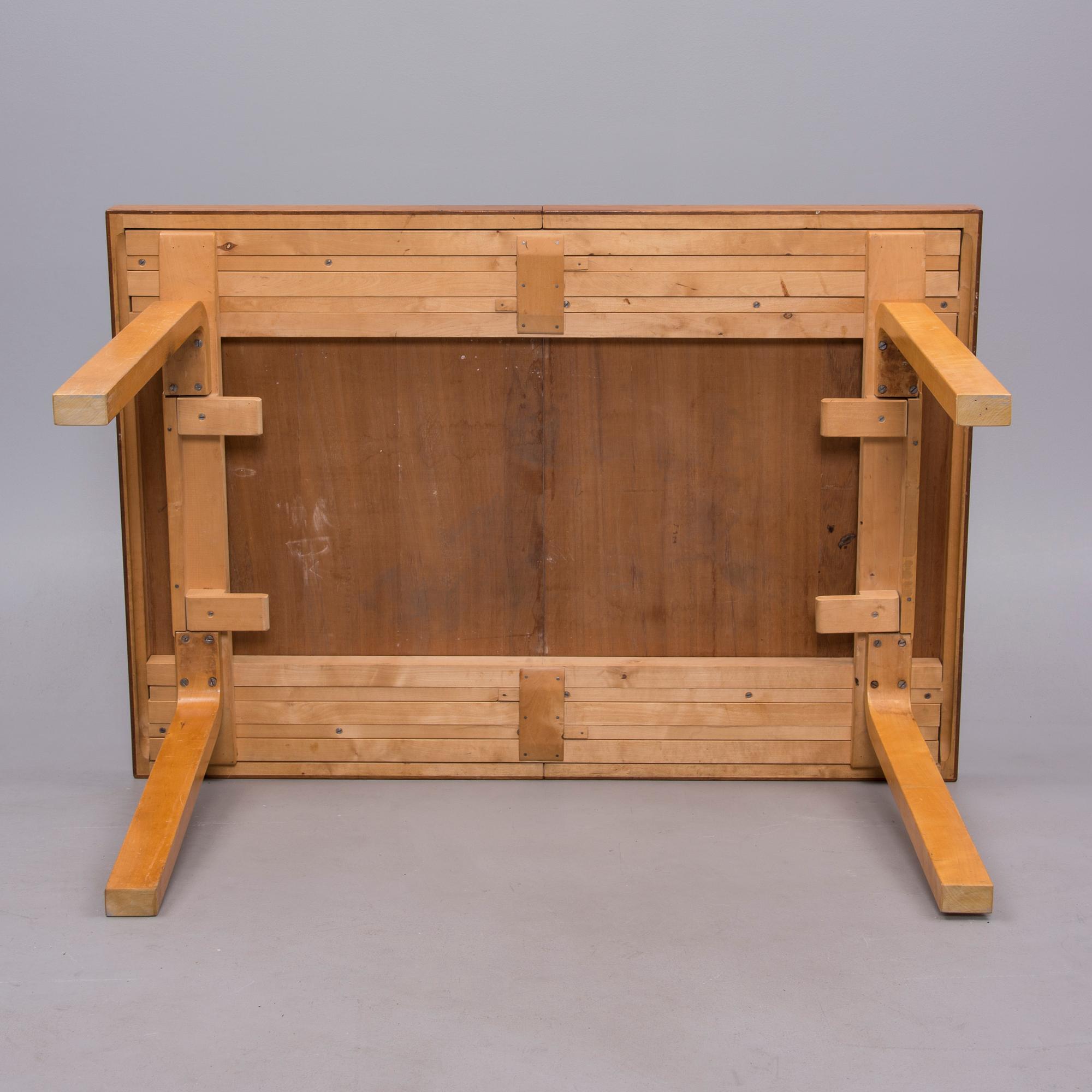 RUOKAPÖYTÄ, malli 92, Alvar Aalto, Artek 1950-luku.