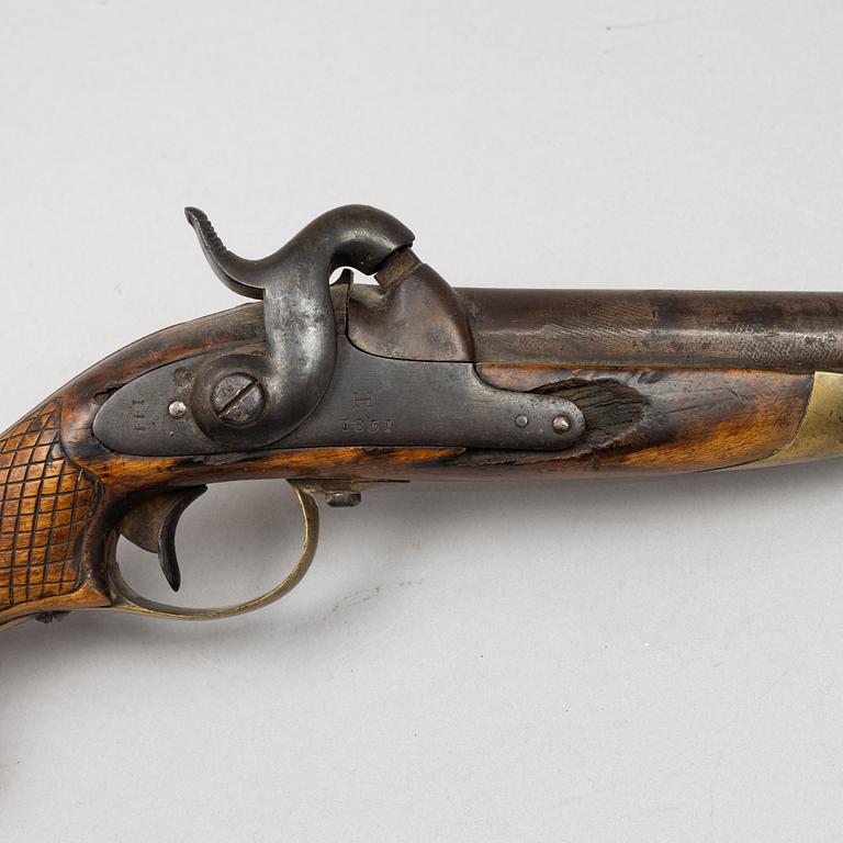 A smoothbore Swedish percussion pistol 1850 pattern.