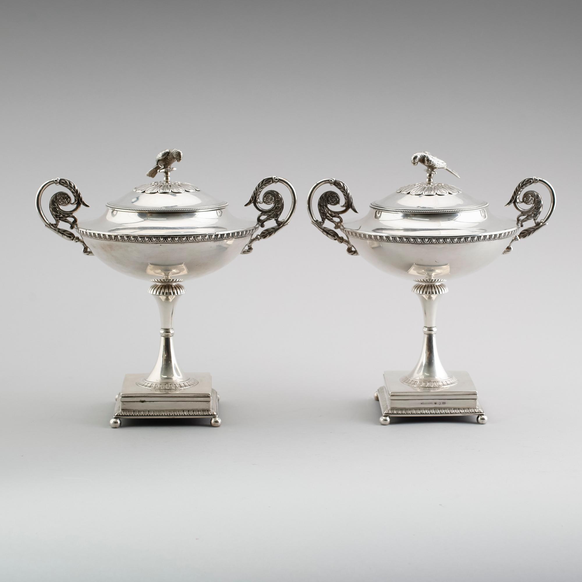 STRÖSOCKERSKÅLAR, 1 par, silver, Gustaf Möllenborg, Stockholm 1901. Vikt ca 1420 gram.