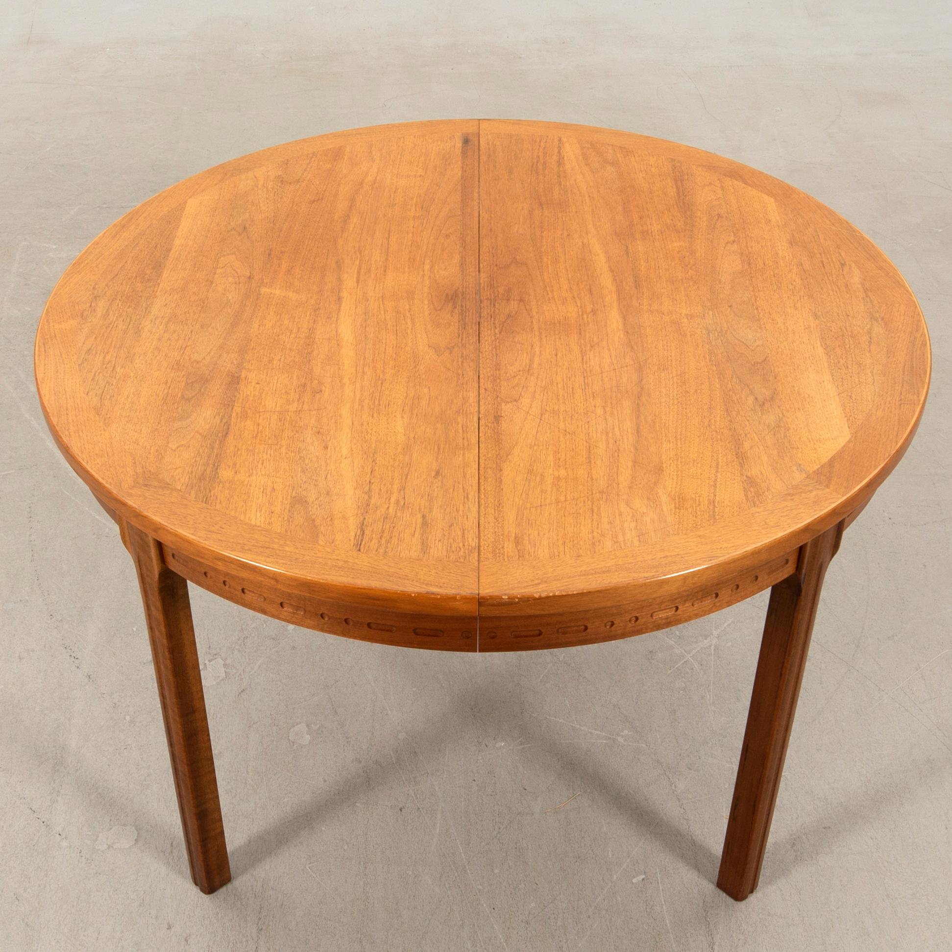 Nils Jonsson, dining table "Rimbo" 1960s/70s Troeds.