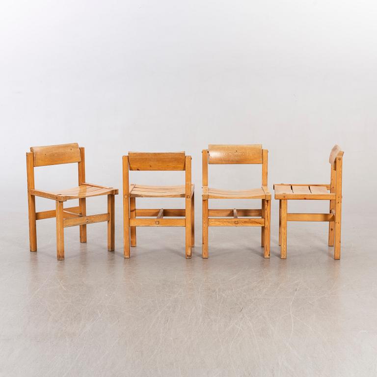 A set of four 1960:s pine chairs by Edvin Helseth for Trysil Sportstugefabrik.