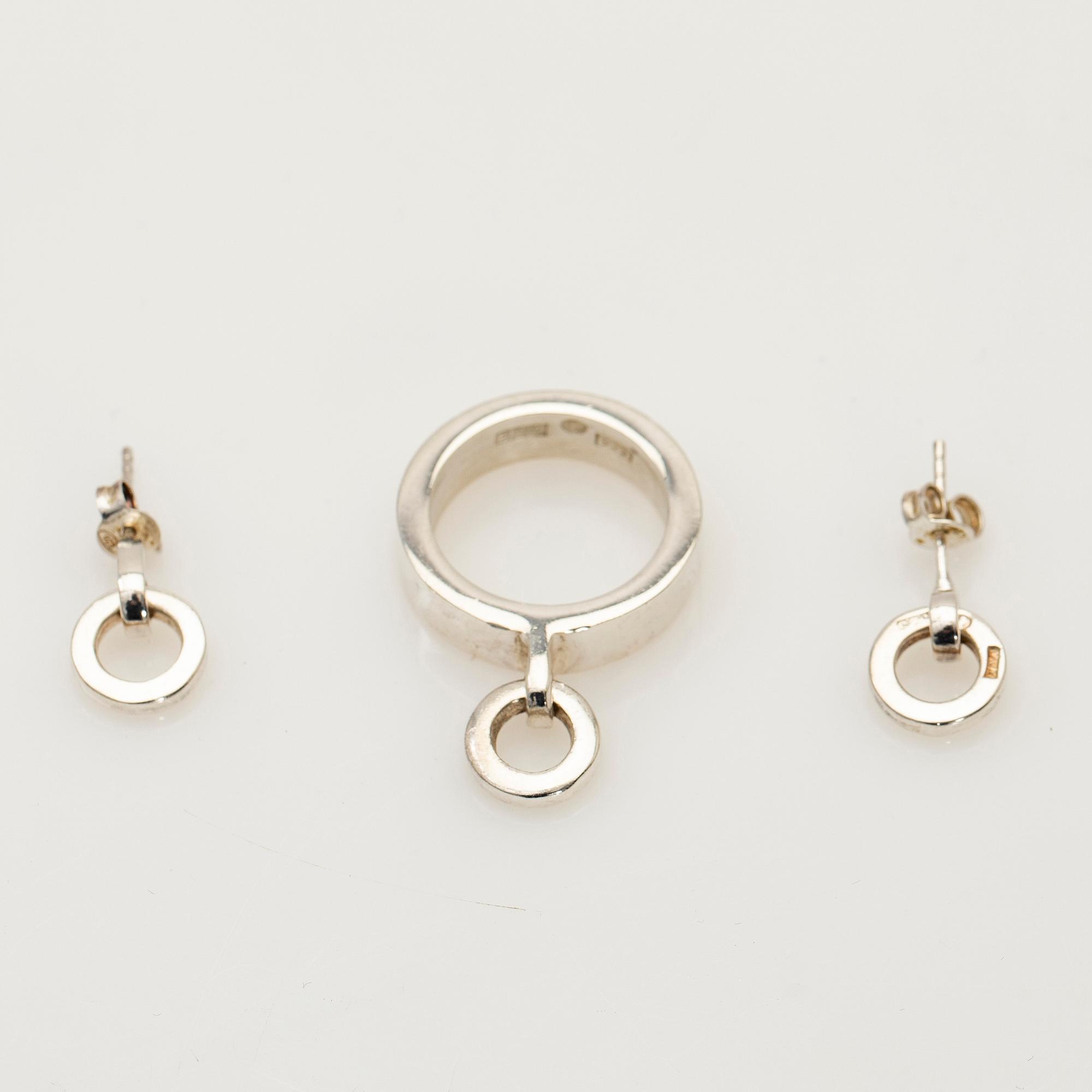 Efva Attling, halsband, ring, ett par örhängen, "Ring Chain", sterling silver.