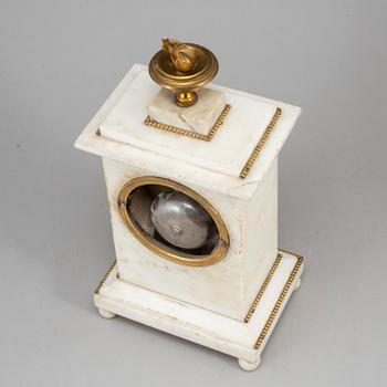 BORDSPENDYL, Empire, tidigt 1800-tal.