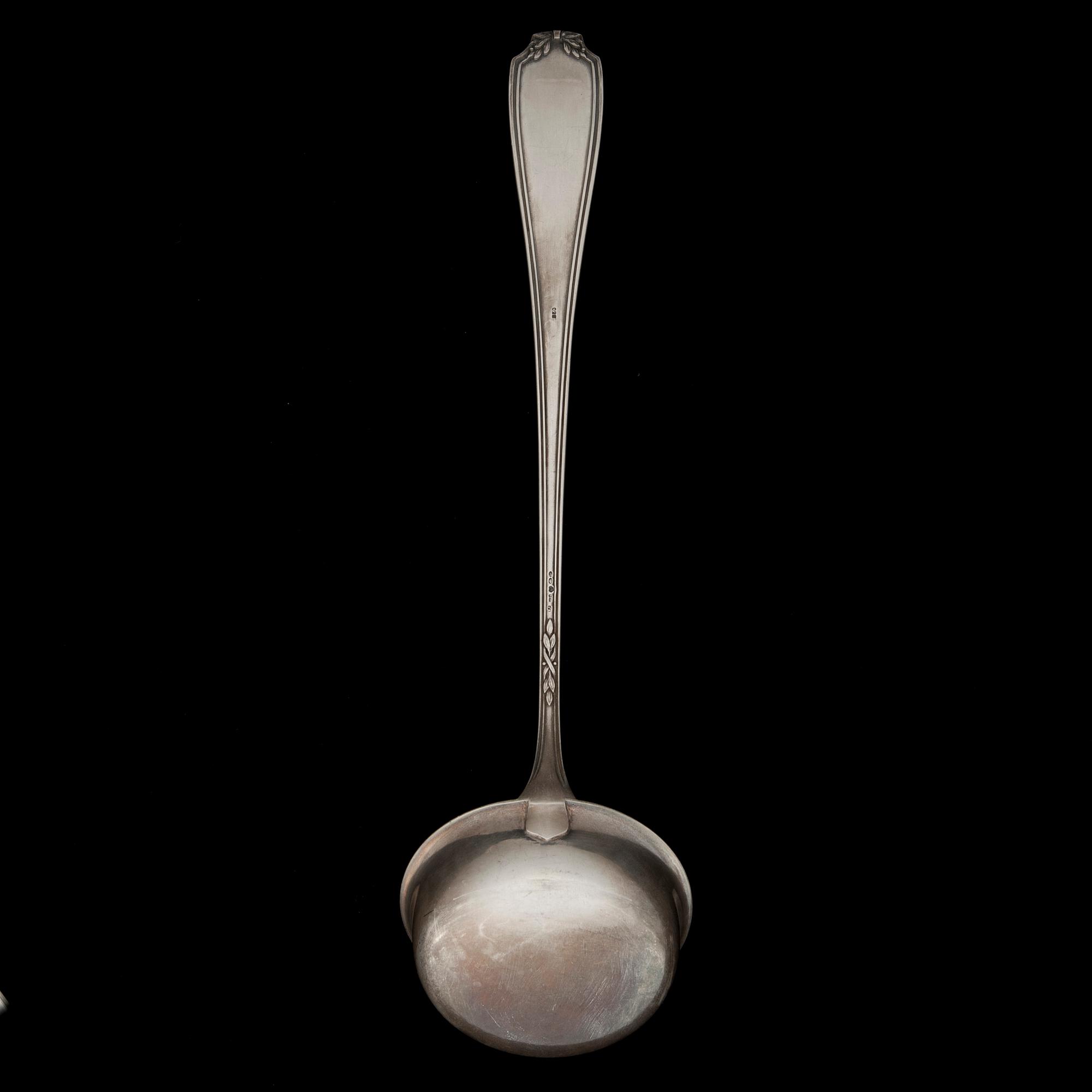 SLEV, silver, Hjalmar Fagerroos, Helsingfors, 1909. Vikt 243,3 g.