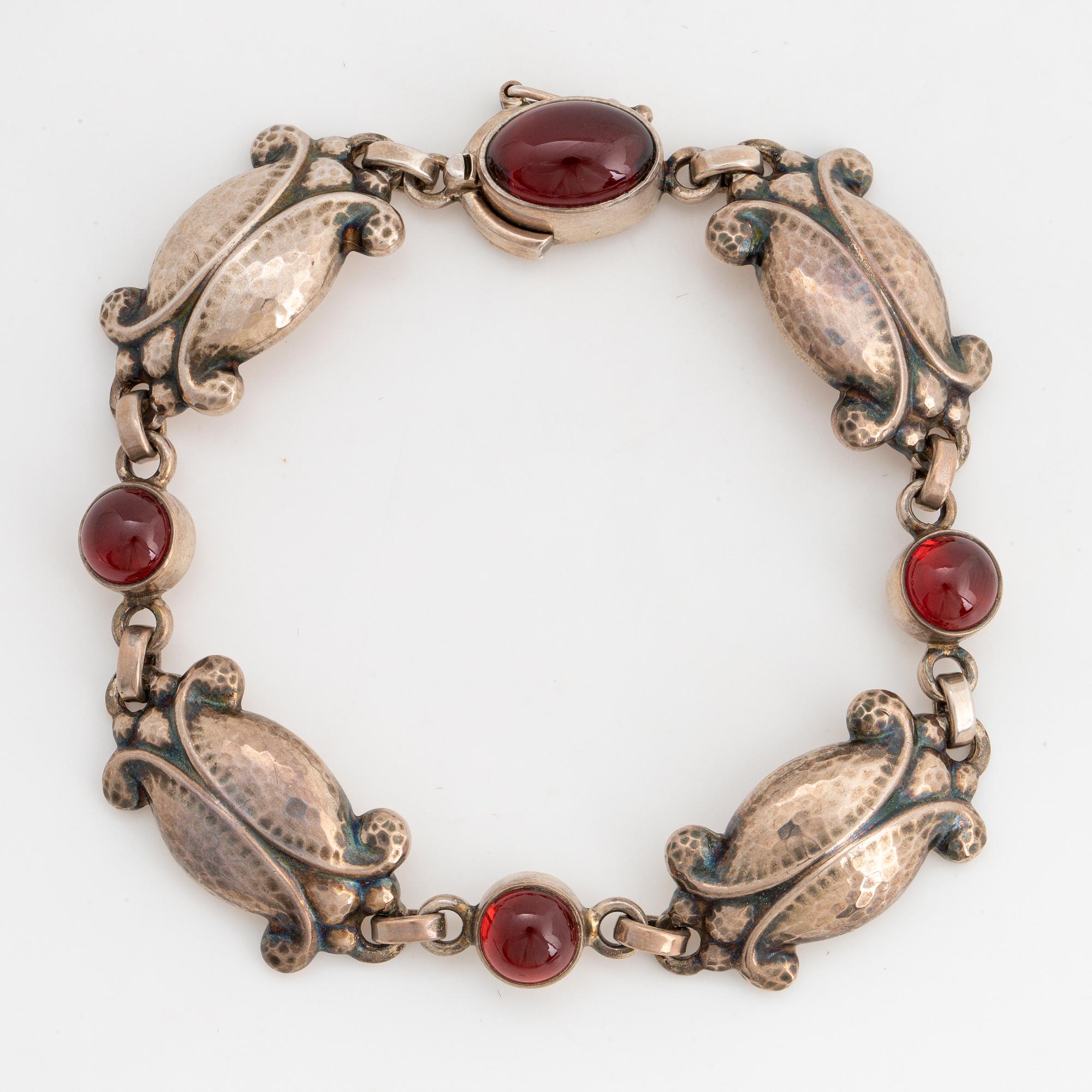 GEORG JENSEN, armband, sterlingsilver med granat.