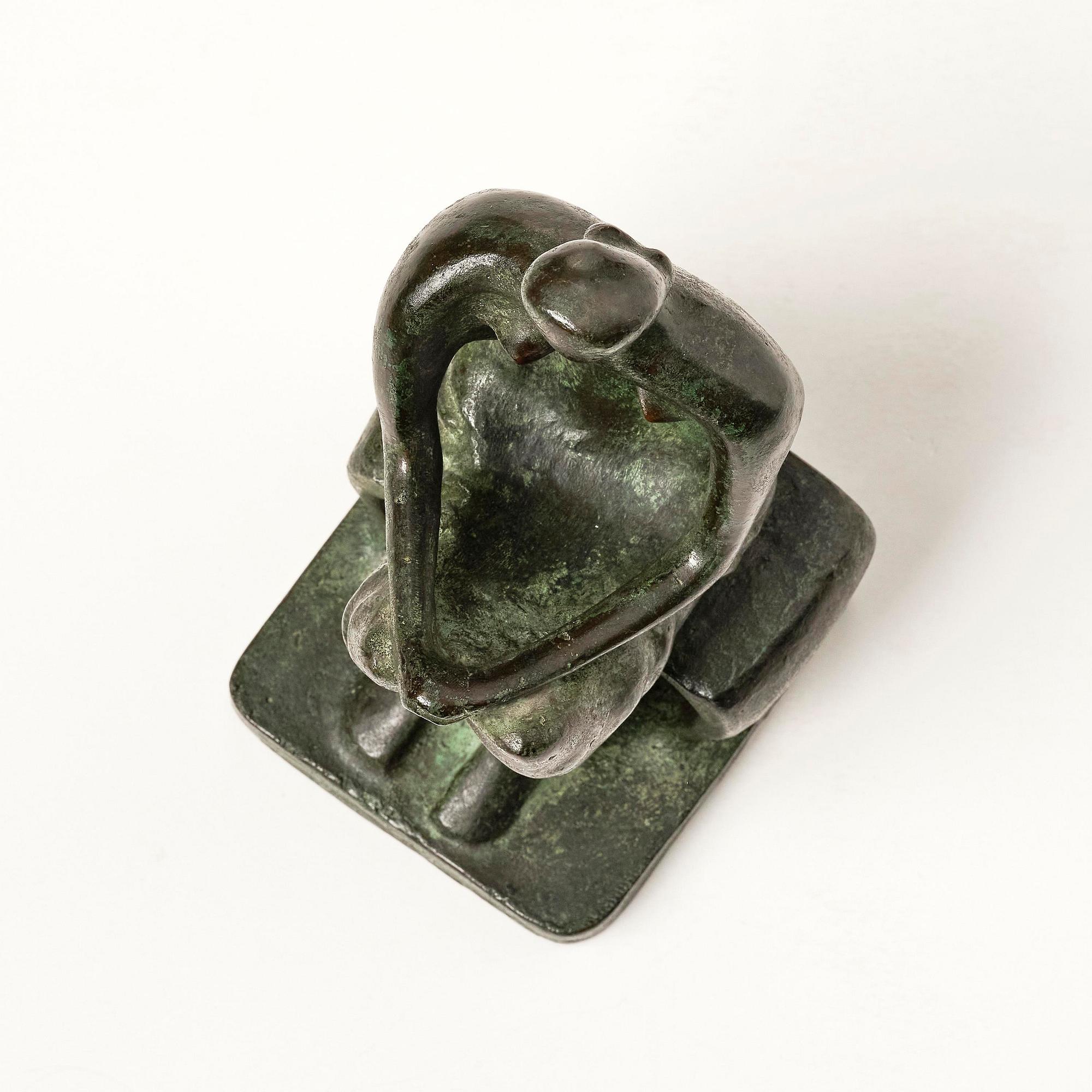 Henry Moore, "Seated figure".