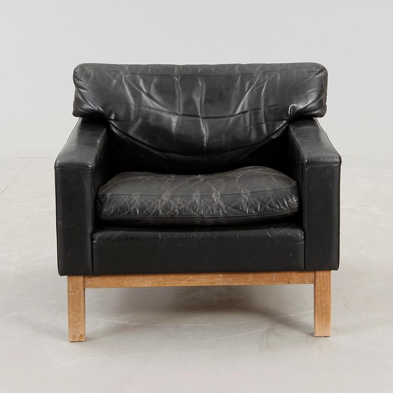 SOFFA samt FÅTÖLJ, 1960-tal.