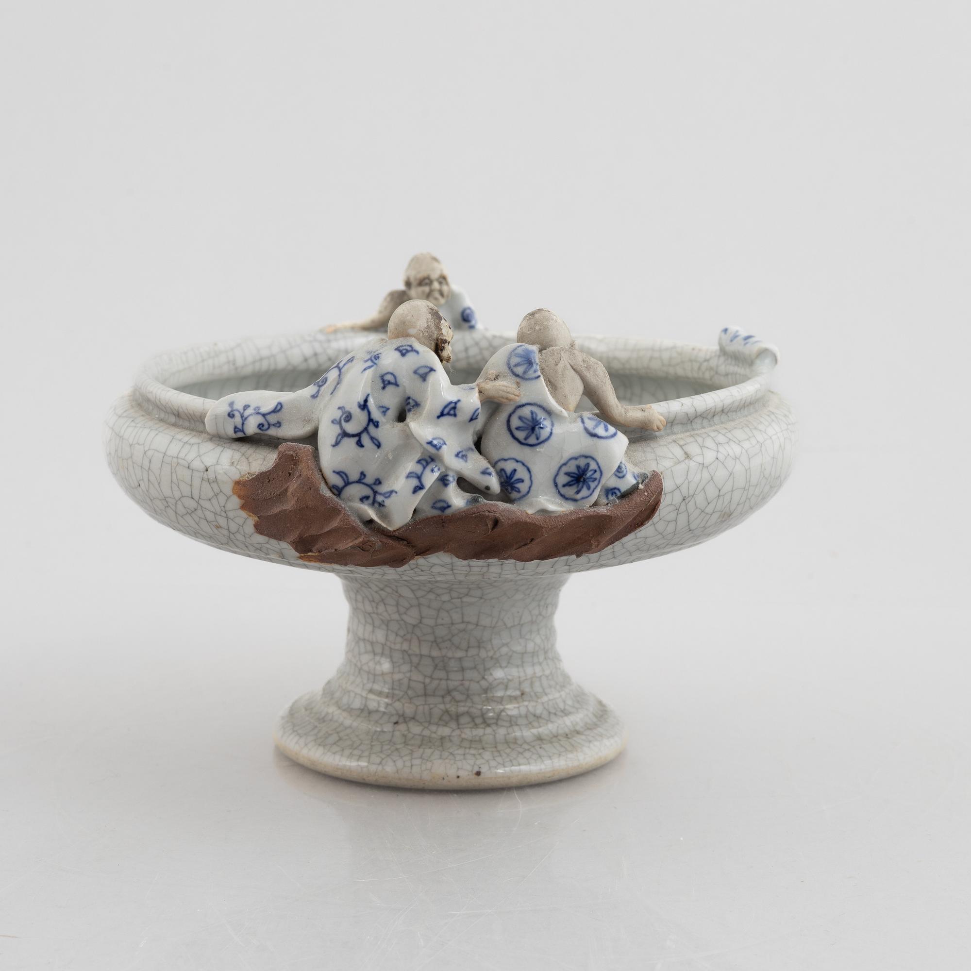 A Japanese sumida gawe ware stem bowl, signed Ishiguro Koko, early 20th century.