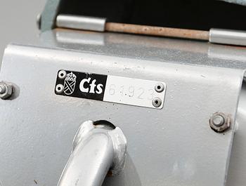 INDUSTRILAMPA, Britisch Bullfinch, 1900-talets mitt.