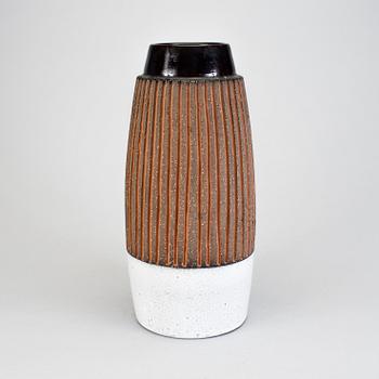 MARI SIMMULSON, ceramic vase, Upsala-Ekeby.