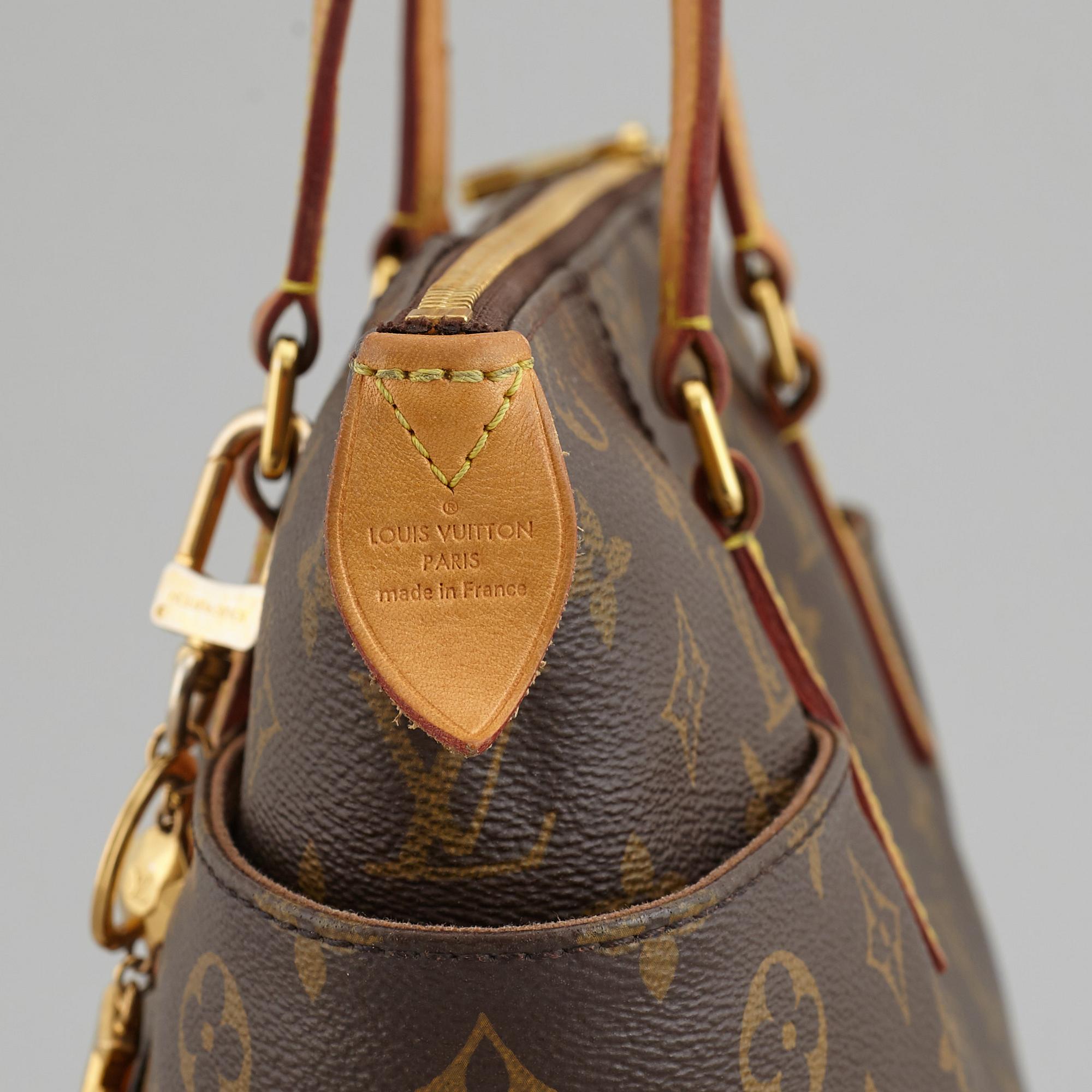LOUIS VUITTON, a 'Totally PM' monogram canvas bag with bagcharm.