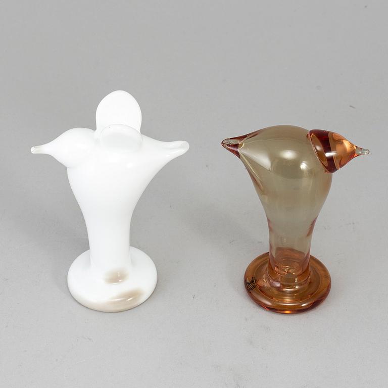 OIVA TOIKKA, figuriner, 2 st fåglar "Valdemar" och "Ursula", Nuutajärvi, Finland.
