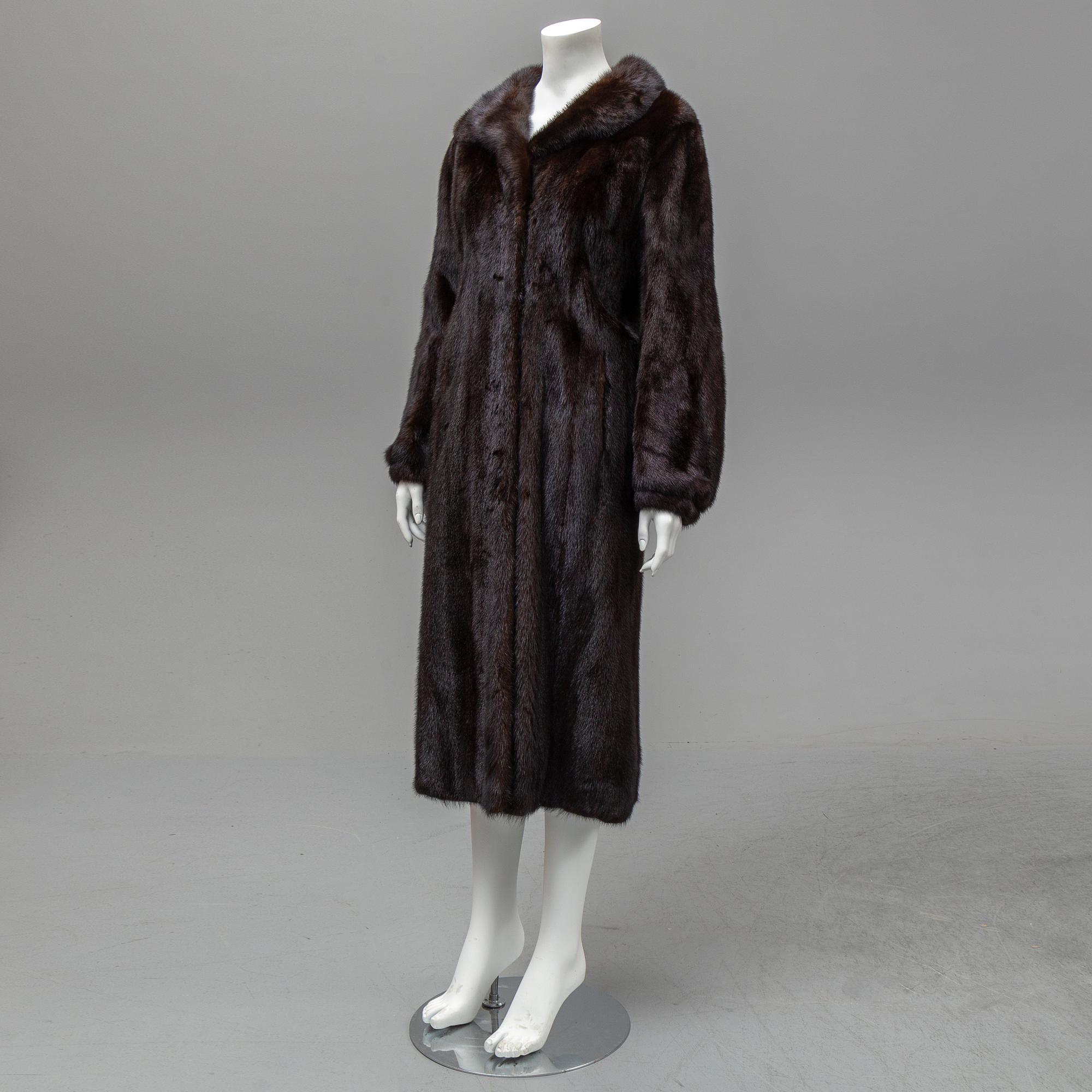 A mink fur, size ca 38.